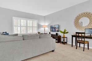 Smart TV, foosball, meja tenis meja, dan layanan streaming