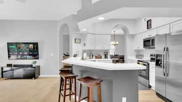 Family House | Private kitchen | Fridge, microwave, oven, stovetop