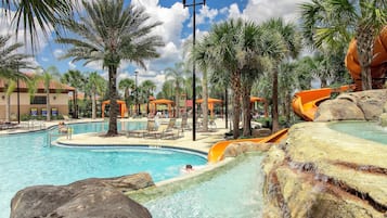 Family House | Pusat akua | Kolam renang terbuka, kabana percuma, payung kolam