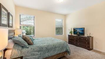 4 camere, con stile personalizzato, con arredamento individuale