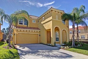 Family House | Property entrance