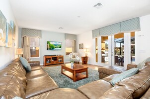 Family House | Living room