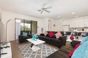 Familie huis | Woonruimte | Een 55-inch smart-tv met digitale zenders en streamingdiensten