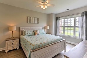 3 bedrooms, iron/ironing board, Internet, bed sheets - Myrtle Beach Resort Condo Near Golf & Ocean! (Myrtle Beach)