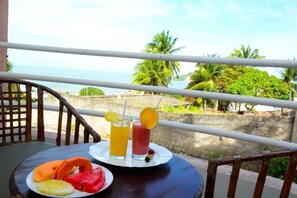 Standard Triple Room | Balcony - Marsallis Ponta Negra Hotel (Natal)