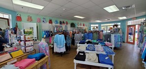 Unclassified image, 3 of 40, button