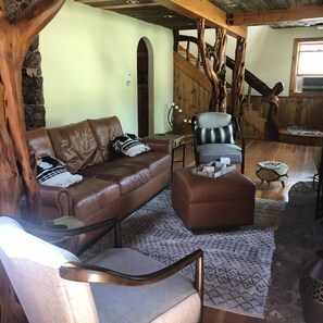 Smart-TV, peis, DVD-spiller og fotballspill