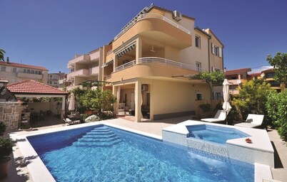 Luxury Villa DG  - ideal for 16 persons with private pool