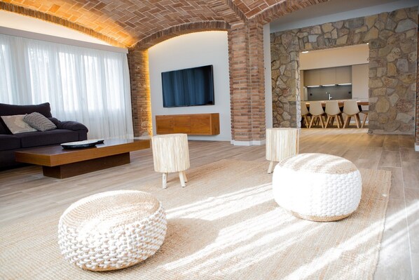 TV connectée, table de tennis de table