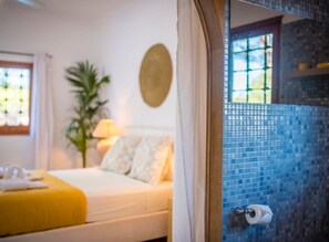 6 bedrooms, in-room safe, iron/ironing board, travel crib