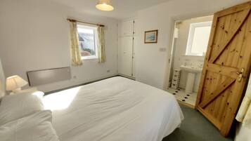 2 bedrooms, bed sheets