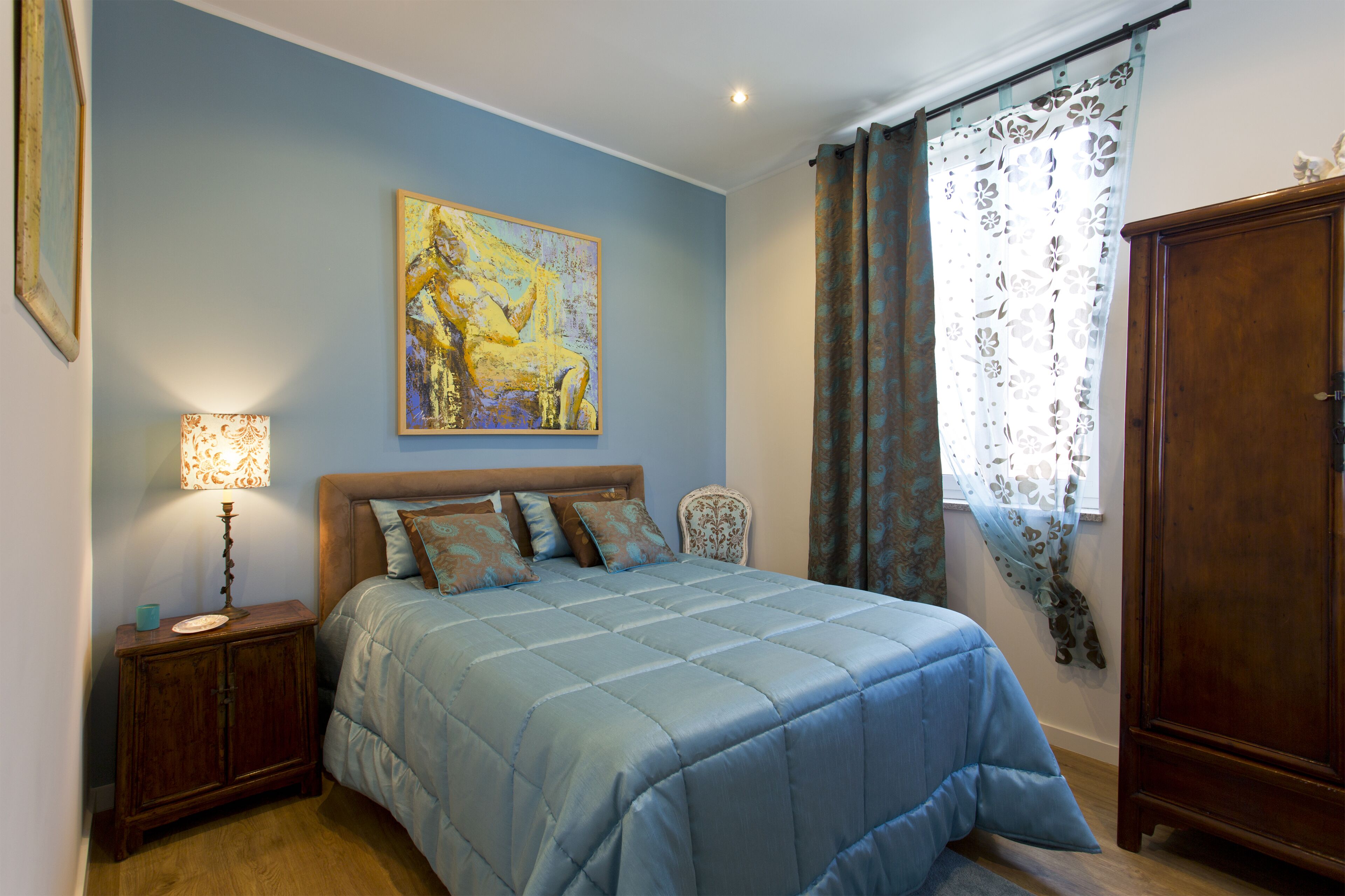 3 bedrooms, iron/ironing board, travel crib, free WiFi