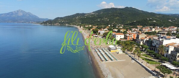 Una playa cerca