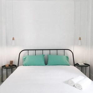 ห้องดีไซน์ดับเบิล | ห้องพักตกแต่งอย่างมีเอกลักษณ์, โต๊ะทำงาน, ผ้าม่านกันแสง, Wi-Fi ฟรี