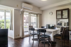 Standard Apartment, Multiple Beds, Non Smoking | 2 bedrooms, individually decorated, individually furnished
