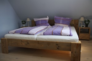 3 chambres, fer et planche à repasser, lit parapluie, Wi-Fi gratuit