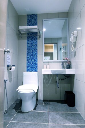 Bathroom - Pacific Express Hotel Chinatown (Kuala Lumpur)