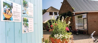 2 bedroom awesome home in Ommeren