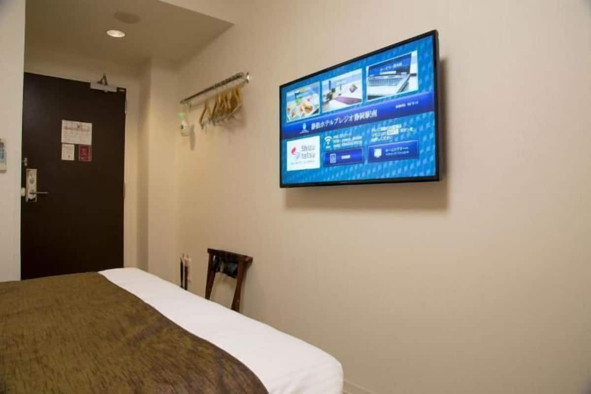 Minibar, desk, soundproofing, iron/ironing board