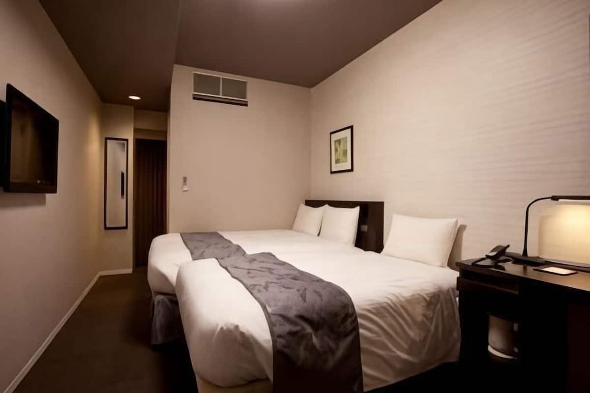 Minibar, desk, soundproofing, iron/ironing board