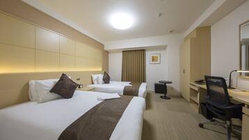 Minibar, desk, soundproofing, iron/ironing board