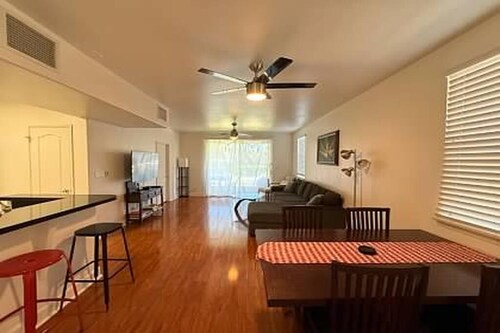 Hawaii Condo Close to Beach, Golf, Pool and Restaurants