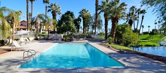 Wonderful Lakeside and golf course view!!  No taxes for 28 night stay or longer.