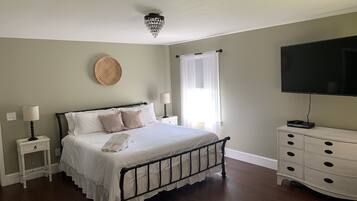 3 Schlafzimmer, BĂŒgeleisen/BĂŒgelbrett, Reisekinderbett, kostenloses WLAN