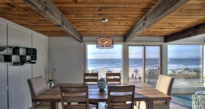 Oceanfront Beach House w / yksityinen Hot Tub Luna Shores