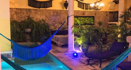 VILLA ROMANTICA. A TRUE COLONIAL MASTERPIECE. NEAR TO RESTAURANTS AND MUSEUMS