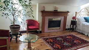 1 bedroom, in-room safe, iron/ironing board, WiFi - Quiet and peaceful cottage close to downtown (Ashland)