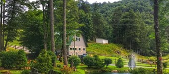 Fairytale Barn Hot Tub Trout Stream and Petting Zoo?