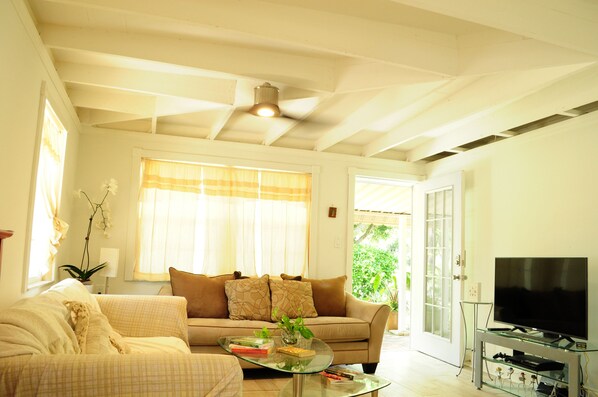 Tv, tv-spel, dvd-spelare och böcker