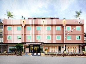 Front of property - Hotel JSL (Johor Bahru)