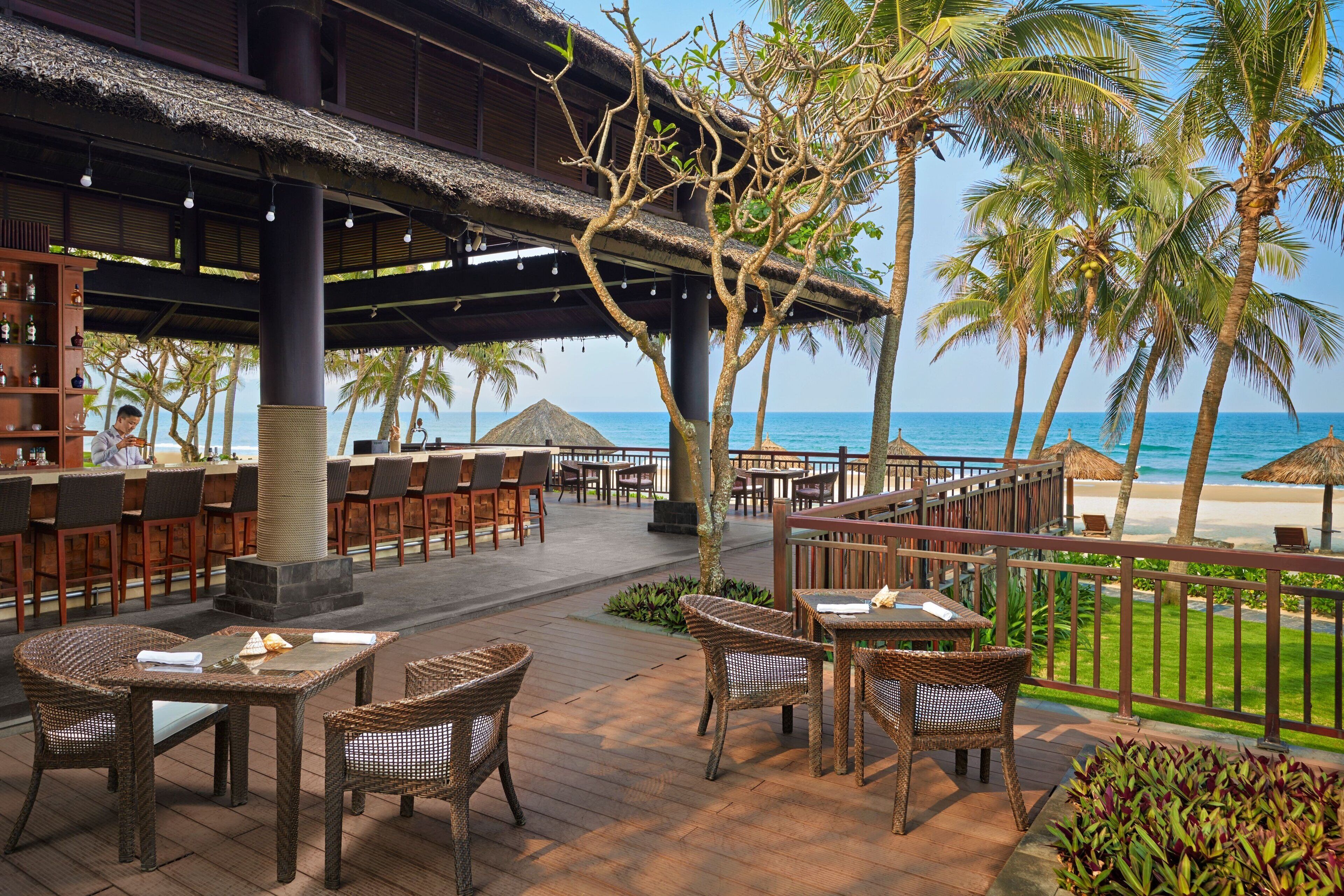 2 bars/lounges, poolside bar, beach bar