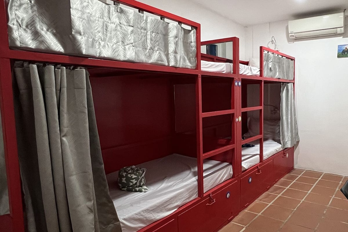 Bed in 4-bed Female Dorm | Free WiFi, bed sheets