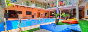 Outdoor pool - The Funky Village (Siem Reap)