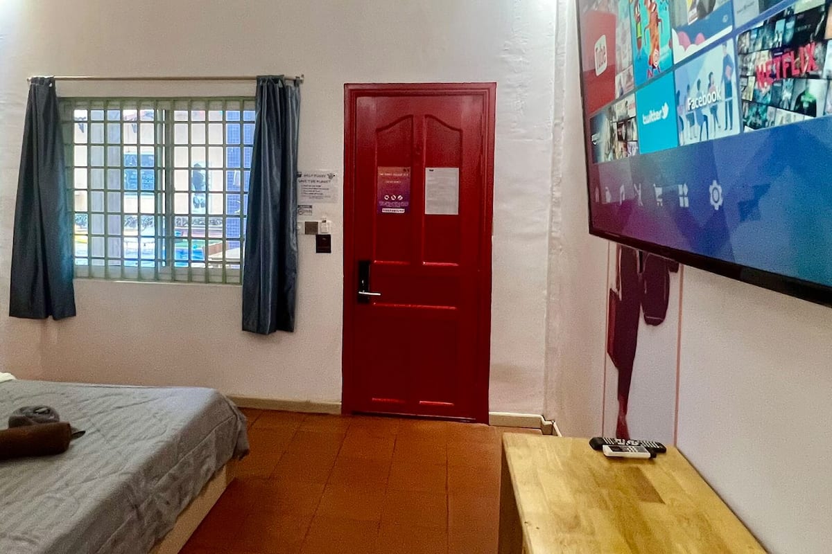 Deluxe Double Room Ensuite | Free WiFi, bed sheets