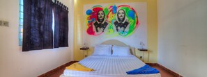 Deluxe Double Room Ensuite | Free WiFi, bed sheets - The Funky Village (Siem Reap)