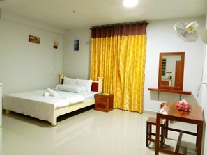 Flat-screen TV - Baray Siem Reap House (Siem Reap)
