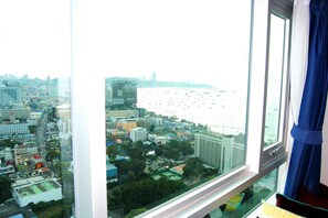 1-Bedroom Apartment (High Floors) | Ausblick vom Zimmer