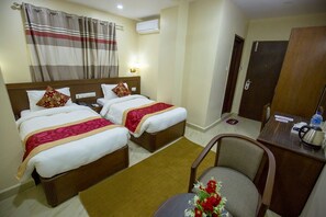 高级双人房或双床房, 2 张单人床, 无障碍 | 意大利 Frette 床单、高档床上用品、羽绒被、记忆海绵床垫