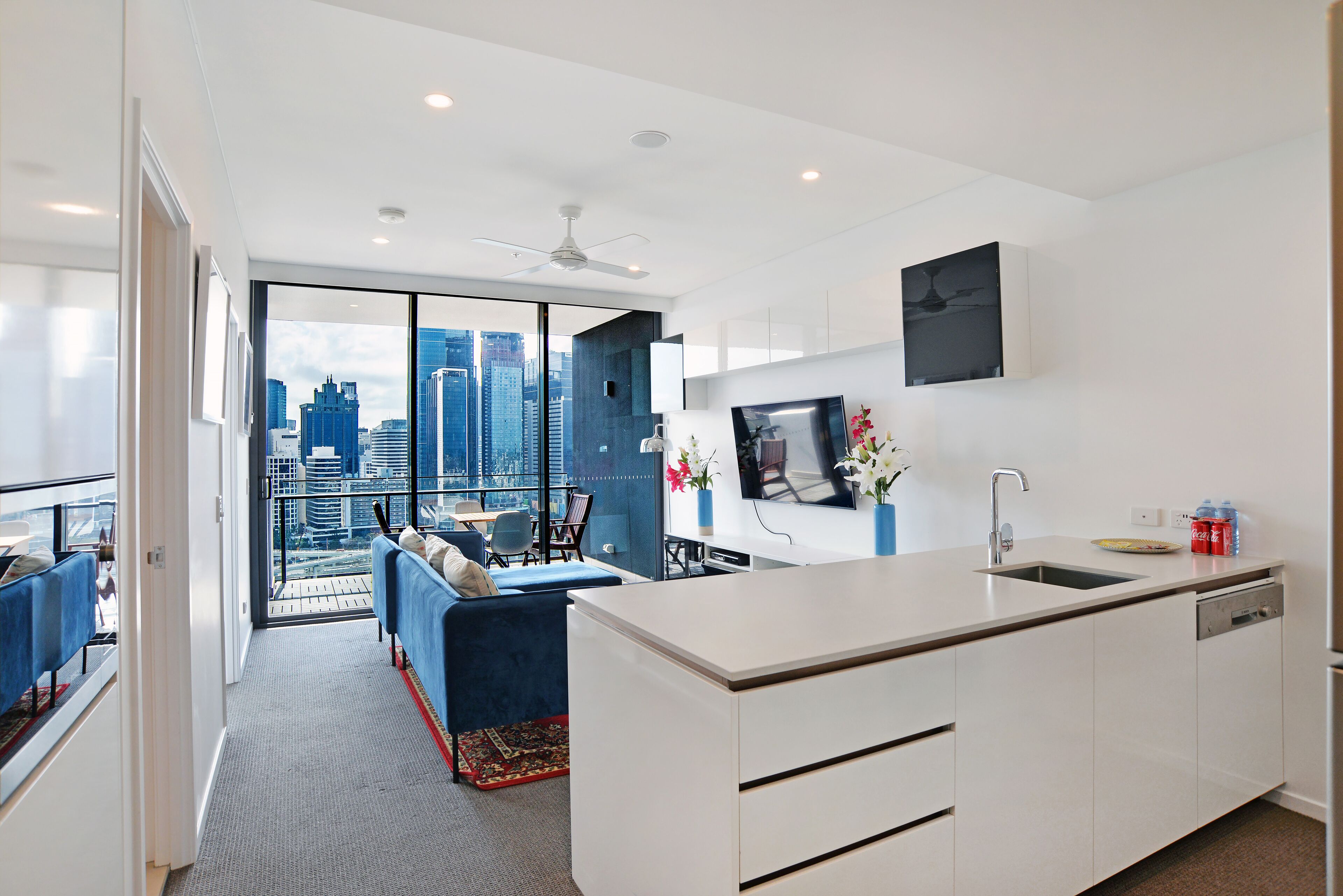 1 Bedroom Apartment City View | Living area