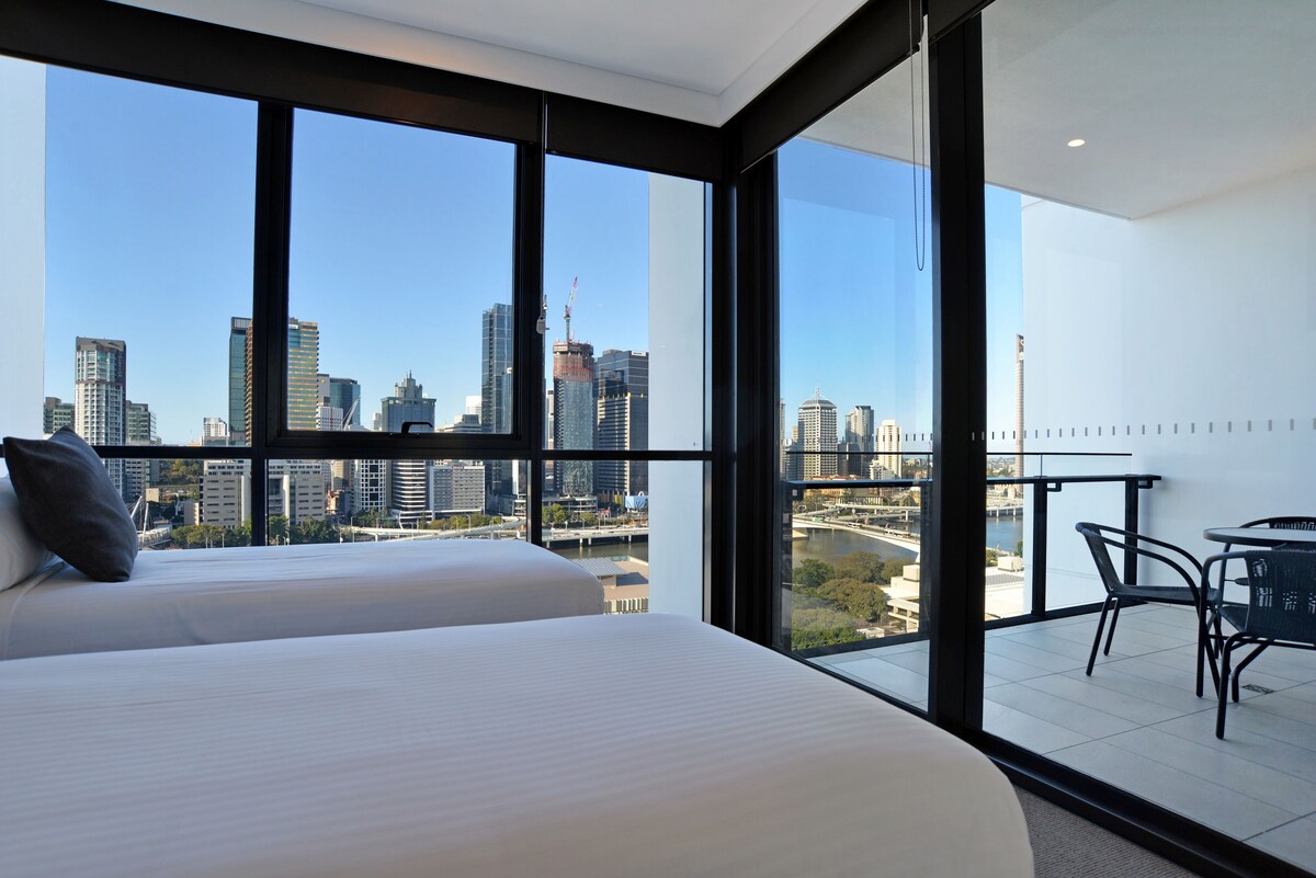 Hope Street Apartments by CLLIX