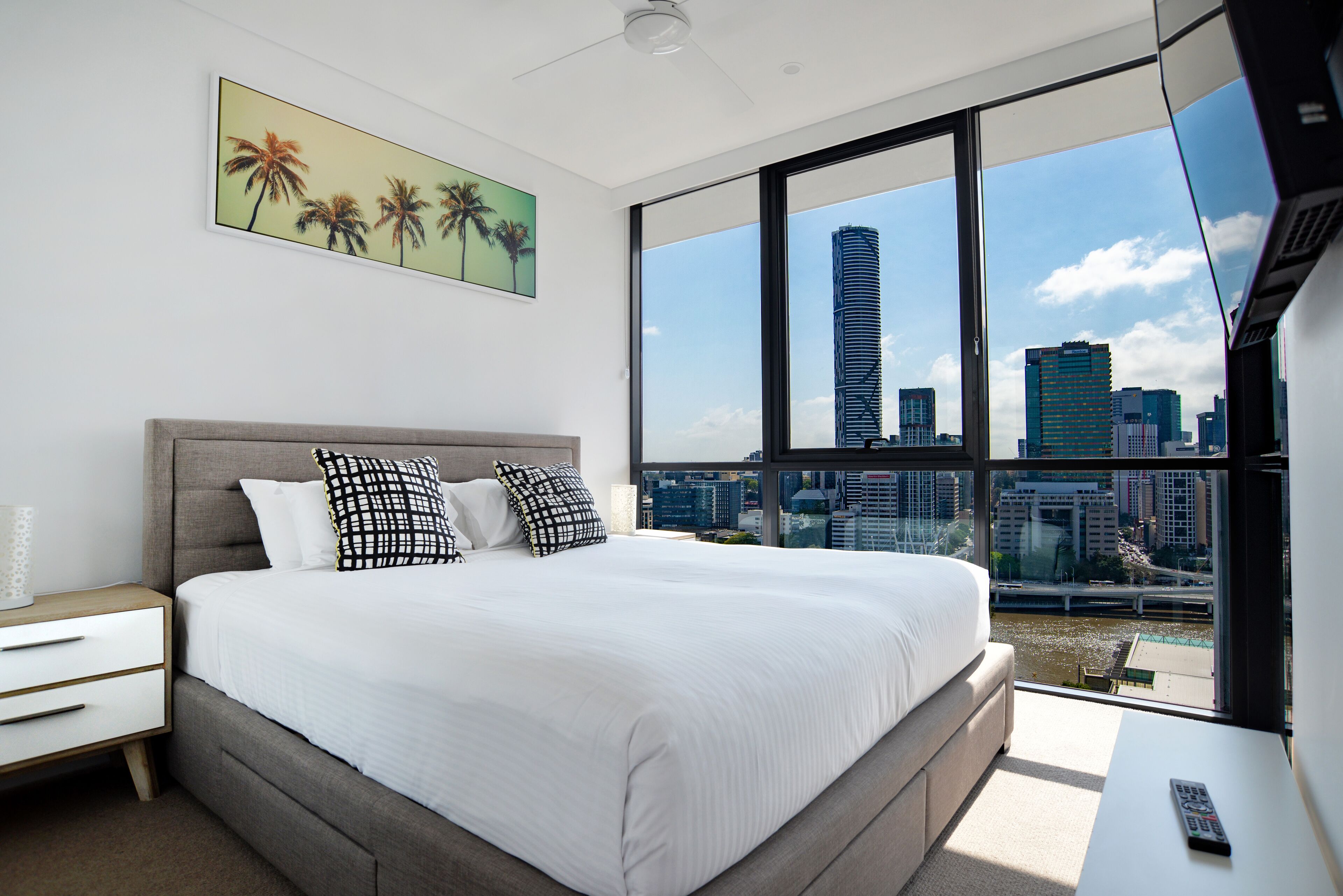 1 Bedroom Apartment City View | Soundproofing, iron/ironing board, free WiFi, bed sheets