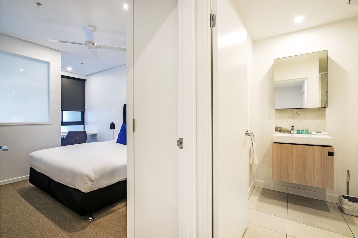 Soundproofing, iron/ironing board, WiFi (free), bed sheets