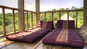 Comfort Double Room (Hot Shower and AC) | Balcony