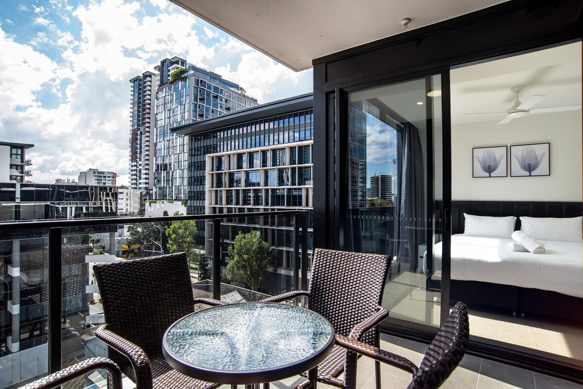 Atlas Apartments by CLLIX 