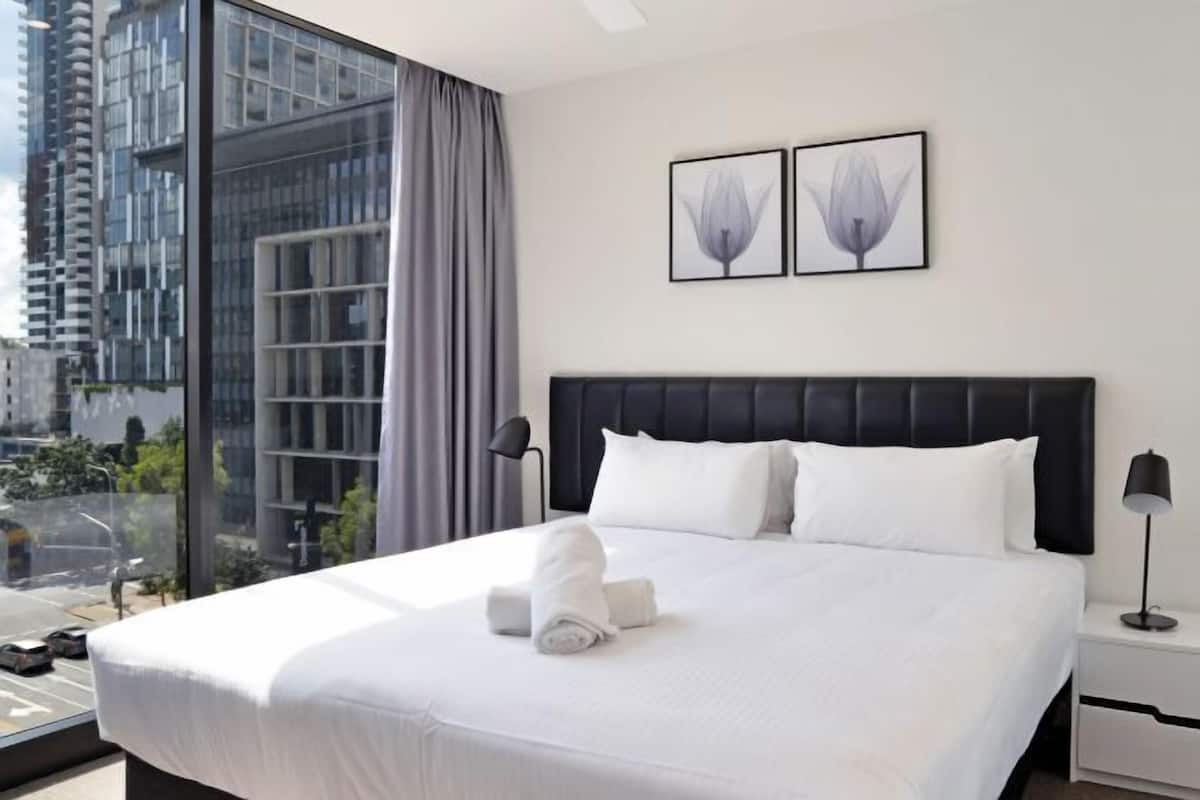 1 bedroom, laptop workspace, soundproofing, iron/ironing board