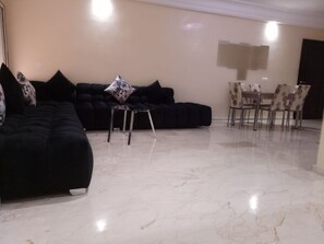TV, fireplace - Apartment with Terrace (Casablanca)